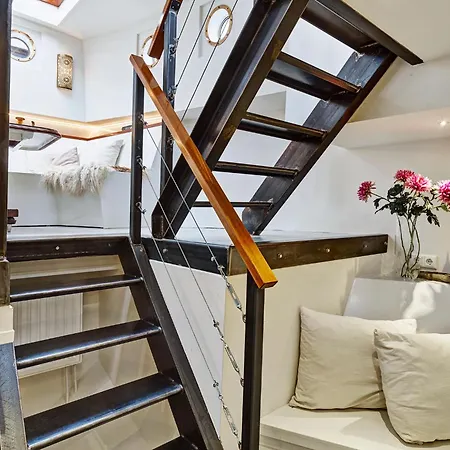 A304 Romantic Seaship In Center Hotel na wodzie
