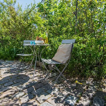 A304 Romantic Seaship In Center Botel Amsterdam