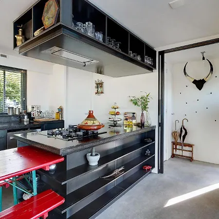 A304 Romantic Seaship In Center 보트호텔