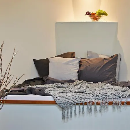 A304 Romantic Seaship In Center 보트호텔