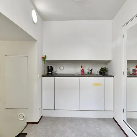 A304 Romantic Seaship In Center *