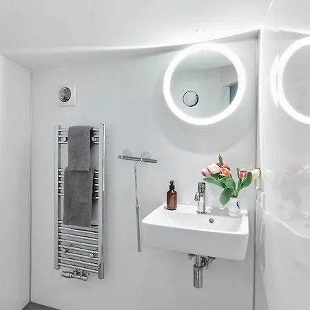 A304 Romantic Seaship In Center *