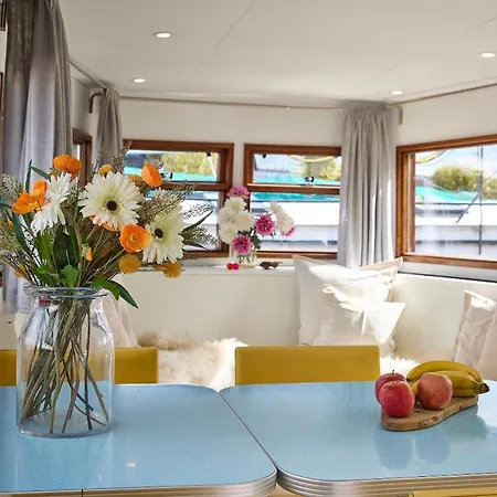 Botel A304 Romantic Seaship In Center