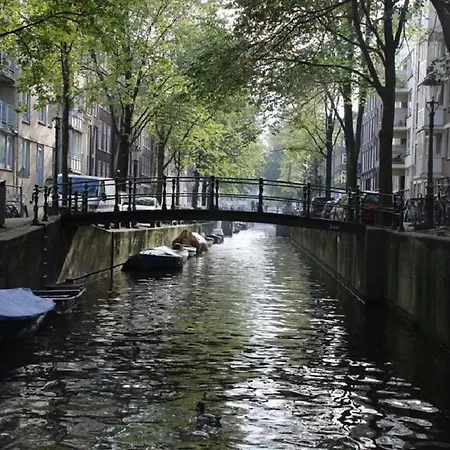 A304 Romantic Seaship In Center