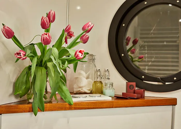 A304 Romantic Seaship In Center *