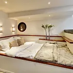 A304 Romantic Seaship In Center *