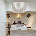 A304 Romantic Seaship In Center Bådhotel *