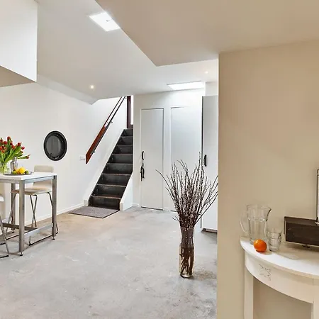 A304 Romantic Seaship In Center Πλωτό κατάλυμα *